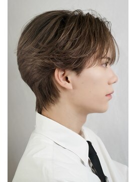 アイトーキョー 池袋(AI TOKYO) 毛流れセンターパートウルフ