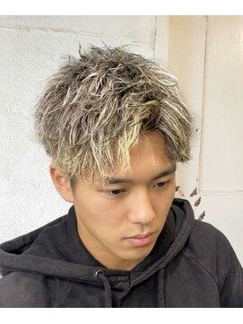 メンズショート｜シルバーメッシュ｜ダブルカラー｜ブリーチ