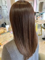 ハグクレア(HUG CLAIRE)&nbsp;カットカラートリートメントスパ艶ブラウンロング春日井市