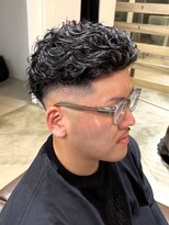 ノイセルヘアー(Noisyle Men's hair) リバースセンターパート/ニュアンスパーマ/ダウンバング/MEN'S