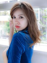 ルティア(Lutia)&nbsp;ゆるふわパーマ ベージュブラウン センターパート★★