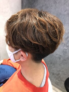 ノイ(Noy) センターパートツーブロックスタイル