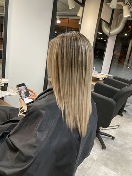 ラフ 難波店(LAFF) #黒髪#ボブルフ#ネビージュ#小顔#ワンレン