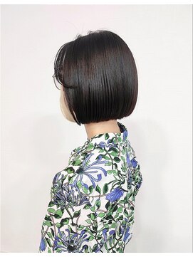 コヨミ(koyomi) 小頭に見せるボブスタイル10代/20代/30代