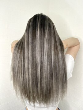 ユートピア(U topia) シルバーカラー/バレイヤージュ/かきあげロング