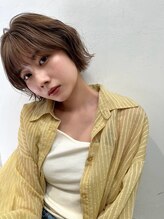 ジーニー 横浜(giinii) ふんわり外ハネボブ★ワイドバングベージュ【村山武史】