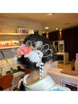 ティーワン 神埼店(T-one) ■成人式用　シニヨン×花飾