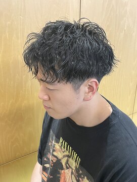 ニアウ 伊勢崎連取店(Niau) 波巻きスパイラルパーマツイストスパイラルパーマシャドウパーマ