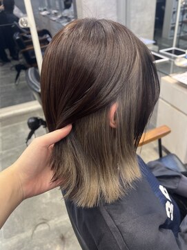 キャラ シャローネ 池袋(Chara Chalone) 秋冬向けの大人なアッシュインナー/資生堂カラー【れいな】