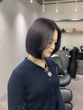 トーン(tone) ラベンダーグレージュ×切りっぱなしボブ