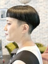 エン(YENN)&nbsp;シャープなラインのモードマッシュ