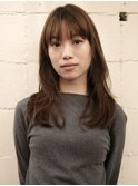 セミロングレイヤースタイル