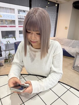 シクネ 新潟駅 万代(SHICUNE) 【新潟駅前】ボブ　ハイトーン　ミルクティーベージュ