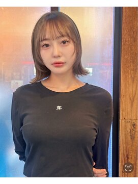 ニューヨークニューヨーク なんば道頓堀店(NYNY) 前髪ありレイヤーボブ　オリーブベージュ