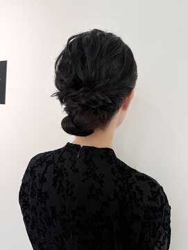 ミンクスオーバー(MINX OVER) 【ヘアセット】ふわふわシニヨン