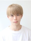 ナチュラルヘアシースルーラウンドマッシュフェザーショート