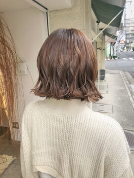 ソア(soa) ベージュカラー/ブリーチなし/切りっぱなしボブ