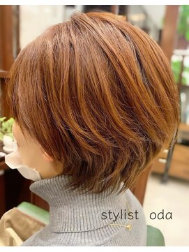 サロンデピレ ニュアンスパーマで後ろ姿も可愛く #暖色系#ショート#前下がり