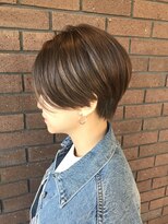 りんごの木セントラル(Central)&nbsp;ハンサムショート/ウザバング/バイカラー@20代@ニュアンスカラー