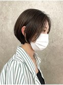 大人ショートボブミニボブセンターパートイルミナカラー前髪あり