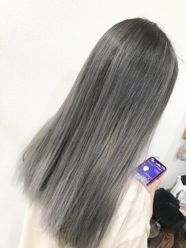 ヘア ライフ セリス(hair life Celis) バレイヤージュ×シルバーグレー