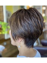 ラック 辻堂(LUCK) くびれショートスタイル