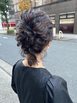 結婚式やパーティーなどお呼ばれ・イベントのヘアセットはおまかせ◎あなたの大切な日を華やかに彩ります☆