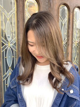 ２丁目３番地美容室 大人かわいいナチュラルブラウン