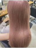 ピンクベージュ