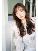 マグノリア オモテサンドウ(MAGNOLiA Omotesando) ふんわり甘い愛されロングパーマ・・・HINATA