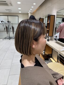 ピークアブー アヴェダ 池袋東武(PEEK-A-BOO AVEDA) ハイライト×シンプルボブ