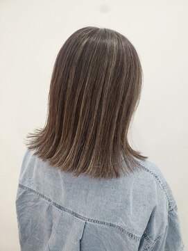 エレノア 自由が丘ANNEX(Eleanor) ハイライト/ミディアムボブ/グレージュ