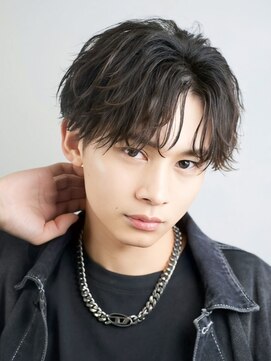 アイトーキョー 渋谷(AI TOKYO) ツイストシャドウパーマ×センターパート