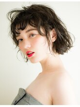 アズーア ヘアーアンドスパ(azure hair&spa) 大人パーマスタイル　 クールショート 透明感ボブ