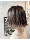 切りっぱなしボブ+ハイライト