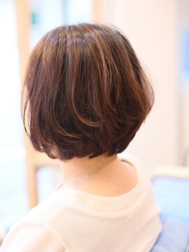 リビーチ ヘア リゾート 赤羽(Rebeach HAIR RESORT) 【赤羽リビーチ】ショートボブ+ローライトで立体感カラーへ♪