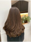 「髪の量が多い」という個性を生かしたグラデーションカット