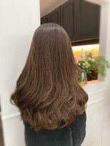 ダマーニ 表参道(DAMANI)&nbsp;「髪の量が多い」という個性を生かしたグラデーションカット