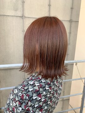 ジーナ 札幌(Zina) レッド/ブラウン/外ハネ