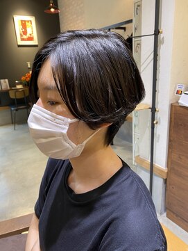 ヘア サロン ルート 幕張(Hair Salon ROUTE) 《大人可愛い》20代30代40代黒髪前下がりショート [ROUTE幕張店]