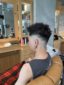 宮崎理容院 並木坂店 fade line art