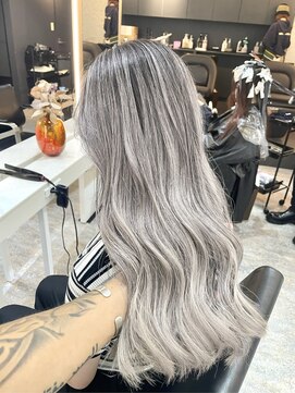 ブレンド 渋谷(BLend) ハイライトカラーマチルダボブインナーグレージュ前髪