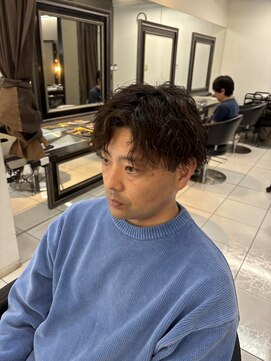 アイズ 海老名(AIZU) ツイストスパイラル ツイストパーマ メンズパーマ 刈り上げ 眉毛