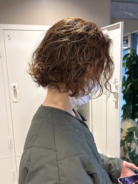 エレノア 藤沢(Eleanor) ショートボブ~ボブのウェーブパーマ