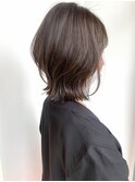 【ひし形シルエット】大人女性の、くびれミディアム。