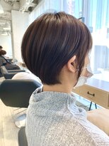 アーロン(aaron)&nbsp;【サロンワーク】女性らしいコンパクトショート。