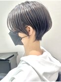 くびれショート×ネイビーブラック×ハイライトカラー