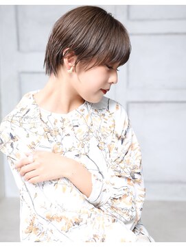 クラッチムク 博多口(CLUTCH muk.) 大人可愛い小顔美髪ツヤ髪シアーグレージュ髪質改善A2