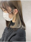 イヤリングカラーとオリーブベージュ小顔ヘア