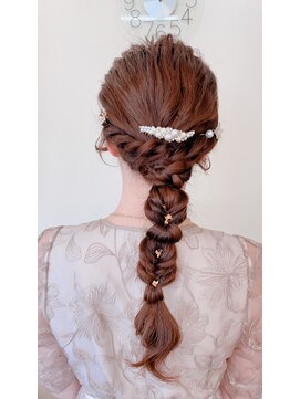 サロンドミナ(SALON DE MINA) 編み下ろしヘアー